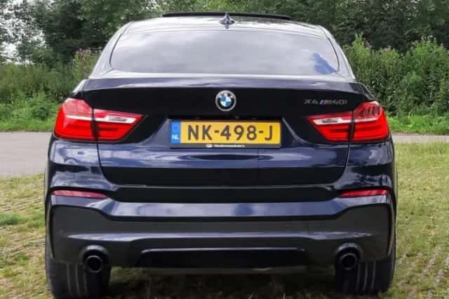 BMW X4 (2016) thumbnail 4