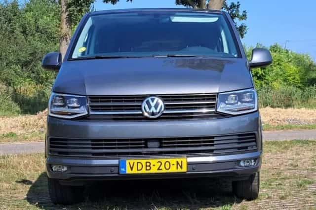 Volkswagen Transporter (2020) thumbnail 2