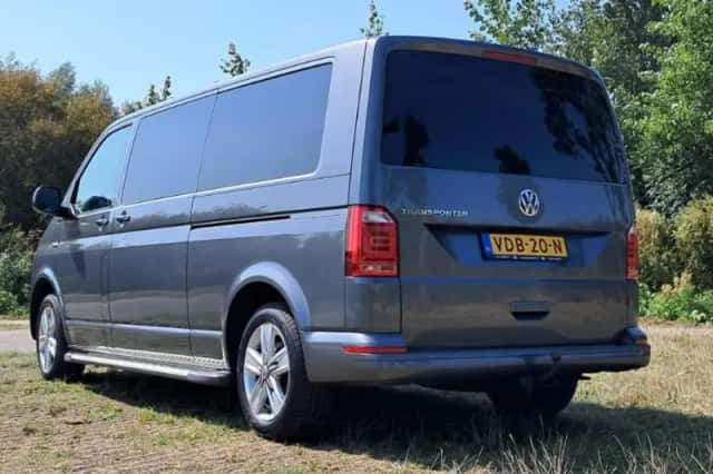 Volkswagen Transporter (2020) thumbnail 3