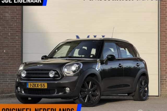 MINI Countryman (2015) thumbnail 1