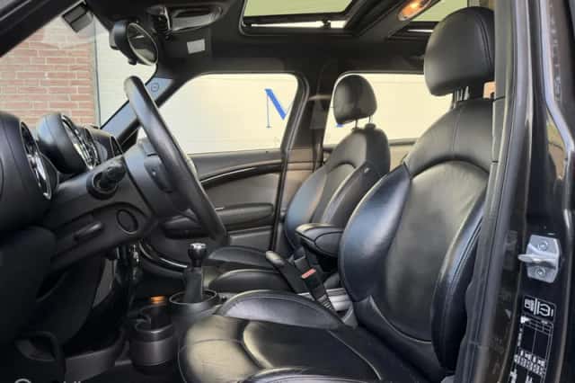 MINI Countryman (2015) thumbnail 5