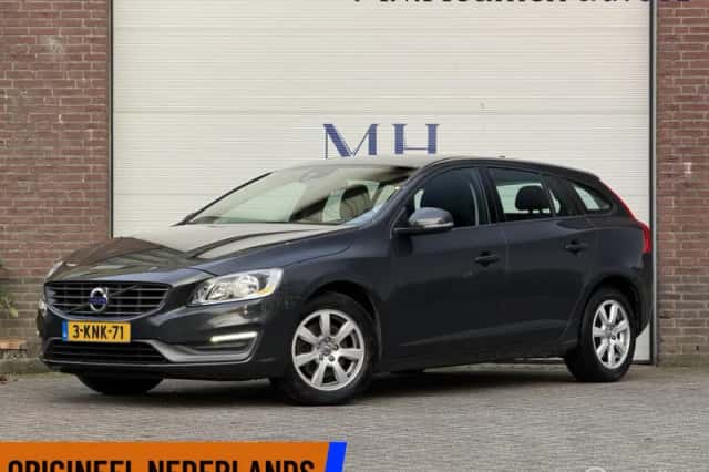 Volvo V60 (2013) thumbnail 1