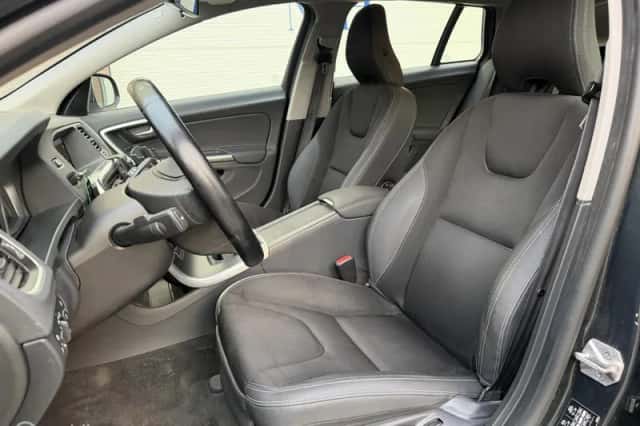 Volvo V60 (2013) thumbnail 5