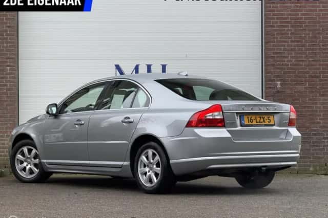 Volvo S80 (2010) thumbnail 3