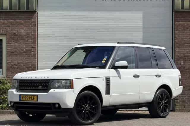 Land Rover Range Rover (2011) thumbnail 1