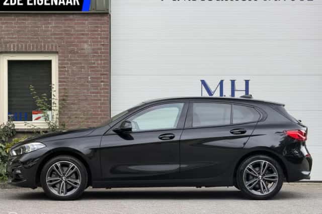 BMW 1-Serie (2021) thumbnail 2