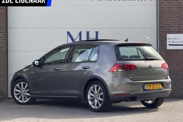 Volkswagen Golf (2013) thumbnail 3