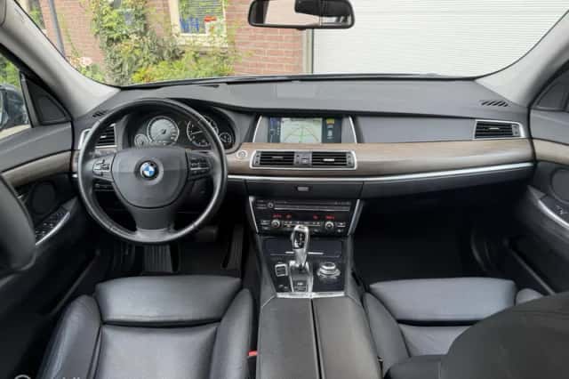 BMW 5-Serie (2010) thumbnail 4