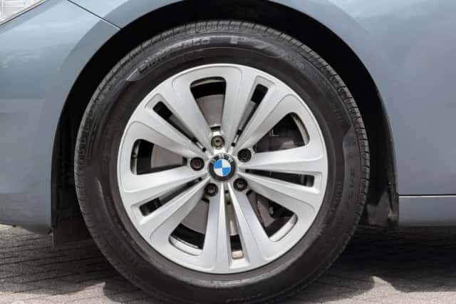 BMW 5-Serie (2010) thumbnail 6