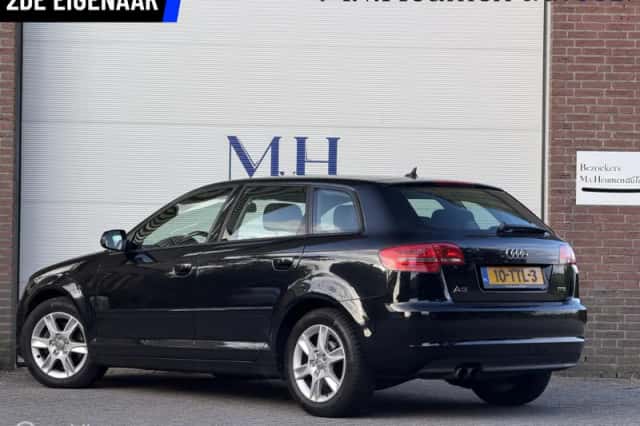 Audi A3 (2012) thumbnail 3