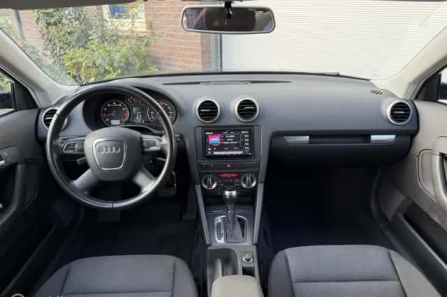 Audi A3 (2012) thumbnail 4