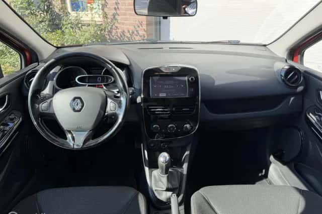 Renault Clio (2015) thumbnail 4