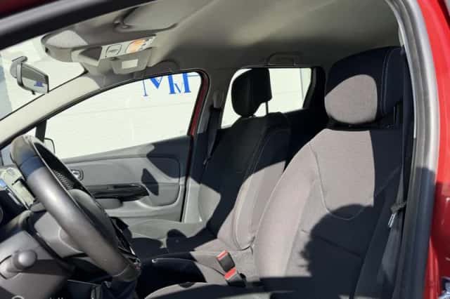 Renault Clio (2015) thumbnail 5