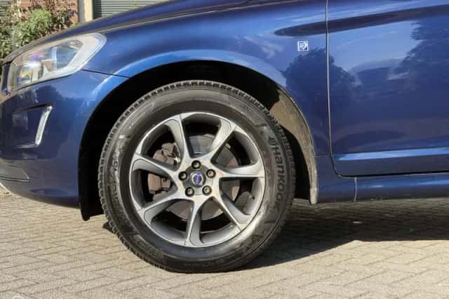 Volvo XC60 (2015) thumbnail 6