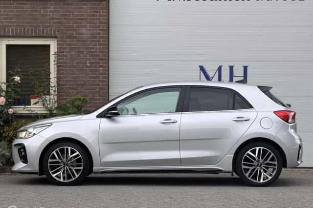 Kia Rio (2020) thumbnail 2