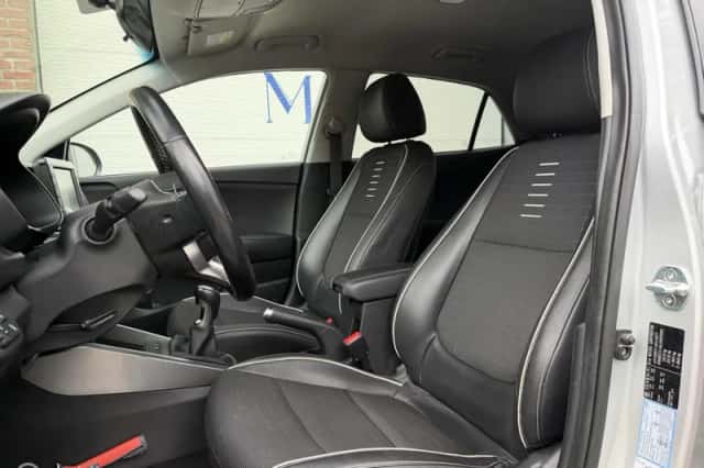 Kia Rio (2020) thumbnail 5