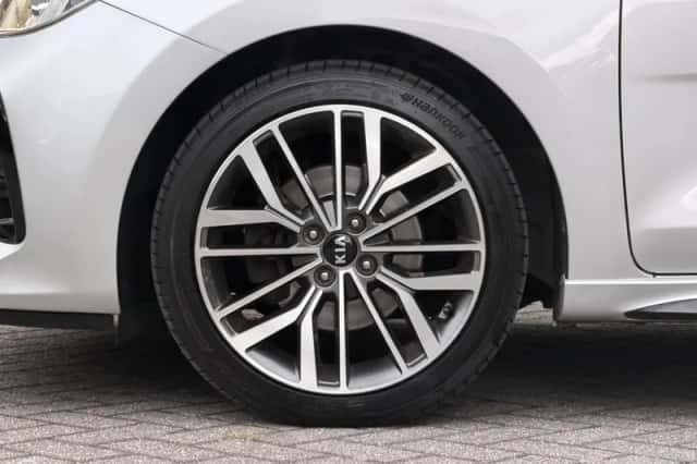 Kia Rio (2020) thumbnail 6