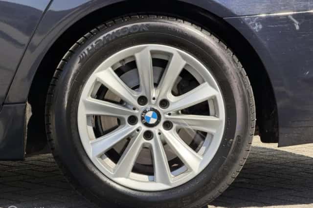 BMW 5-Serie (2013) thumbnail 6