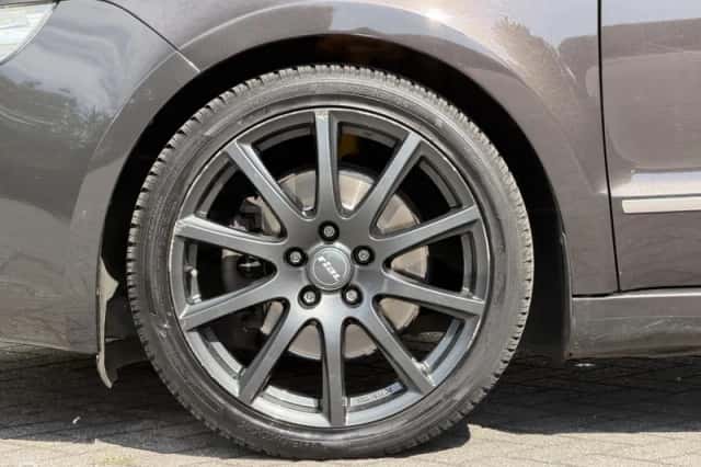 Škoda Superb (2010) thumbnail 6