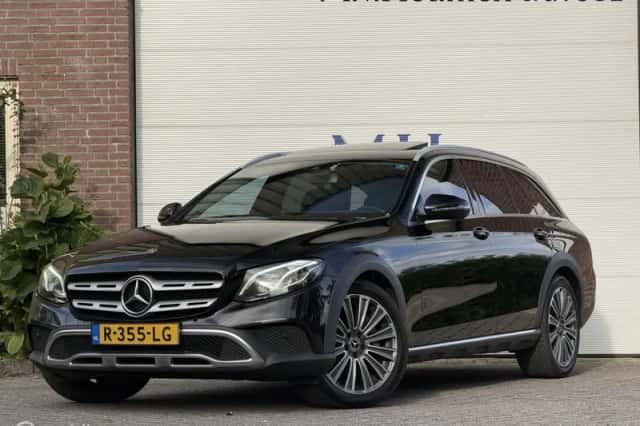 Mercedes-Benz E-Klasse (2017) thumbnail 1