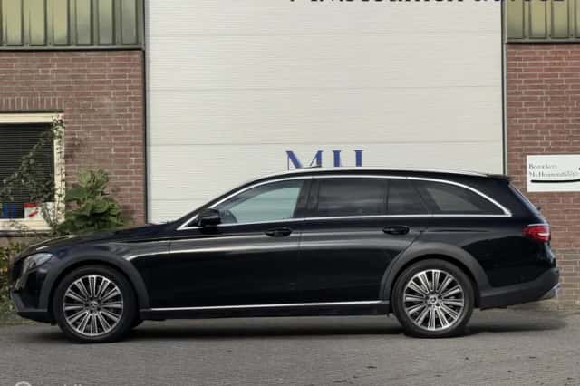 Mercedes-Benz E-Klasse (2017) thumbnail 2