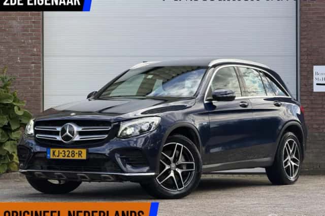 Mercedes-Benz GLC-Klasse (2016) thumbnail 1