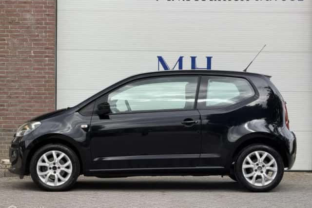 Volkswagen Up! (2013) thumbnail 2
