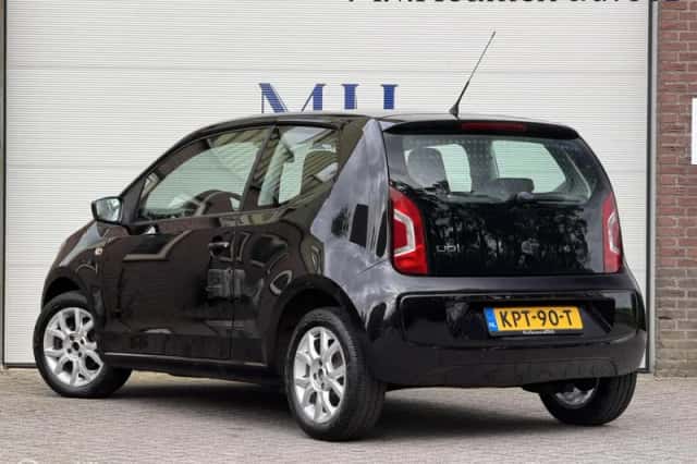 Volkswagen Up! (2013) thumbnail 3