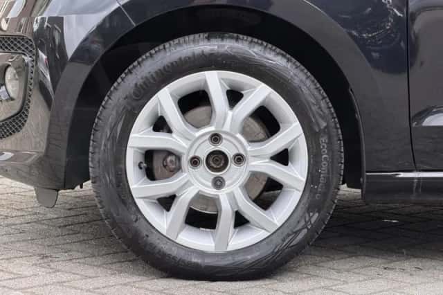 Volkswagen Up! (2013) thumbnail 6