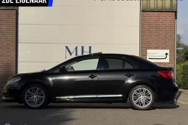 Suzuki Kizashi (2011) thumbnail 2