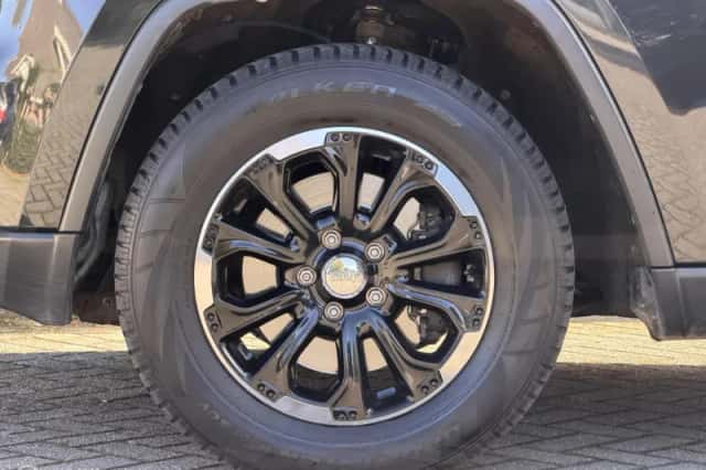 Jeep Grand Cherokee (2013) thumbnail 6