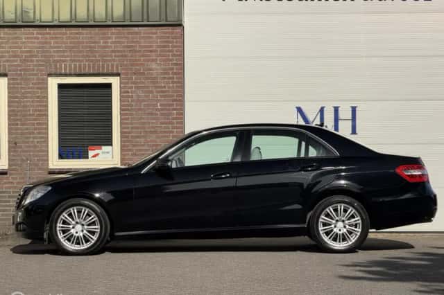 Mercedes-Benz E-Klasse (2009) thumbnail 2