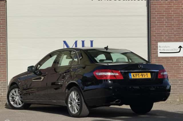 Mercedes-Benz E-Klasse (2009) thumbnail 3