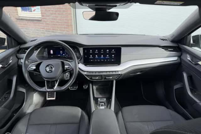 Škoda Octavia (2020) thumbnail 4