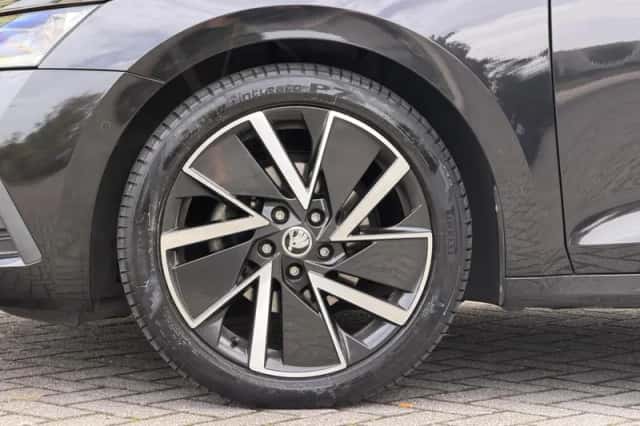 Škoda Octavia (2020) thumbnail 6