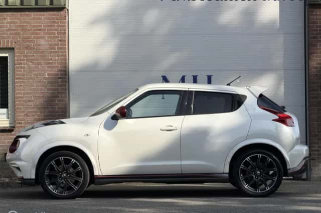 Nissan Juke (2014) thumbnail 2
