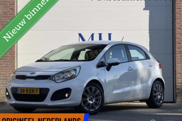Kia Rio (2011) thumbnail 1