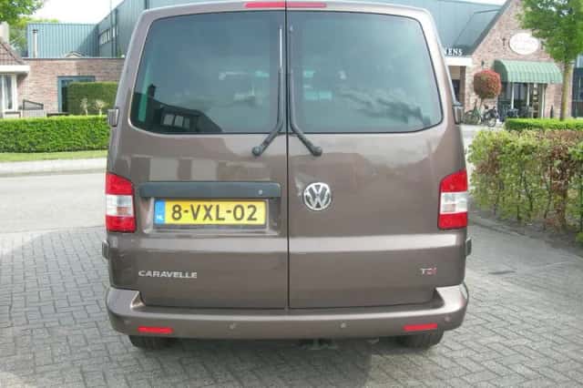 Volkswagen Caravelle (2012) thumbnail 3