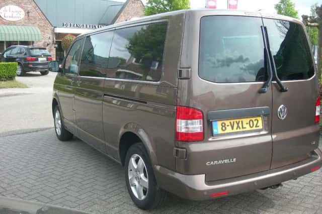 Volkswagen Caravelle (2012) thumbnail 4