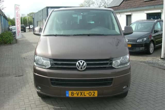 Volkswagen Caravelle (2012) thumbnail 6