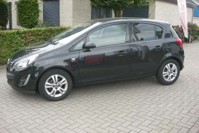 Opel Corsa (2014) thumbnail 5