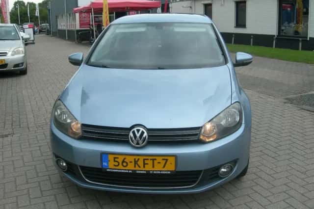 Volkswagen Golf (2009) thumbnail 6