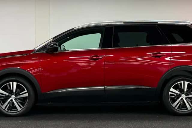 Peugeot 5008 (2020) thumbnail 4