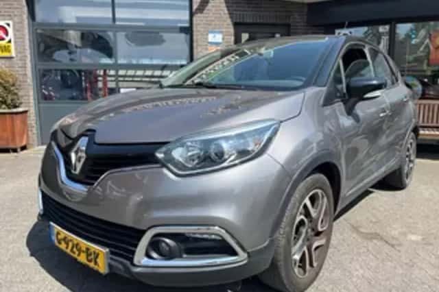 Renault Captur (2015) thumbnail 1