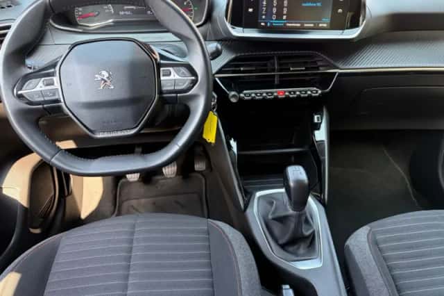 Peugeot 208 (2022) thumbnail 3
