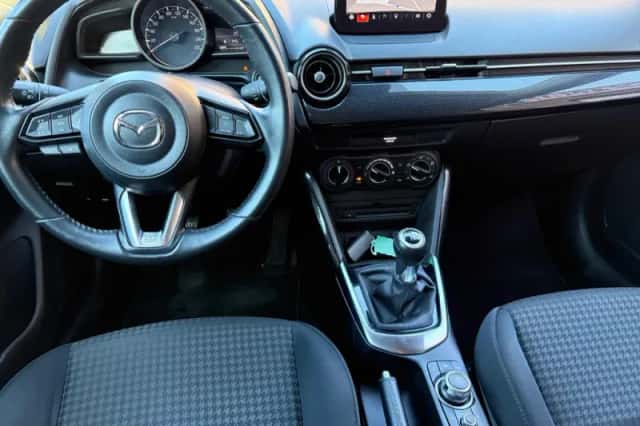 Mazda 2 (2019) thumbnail 3