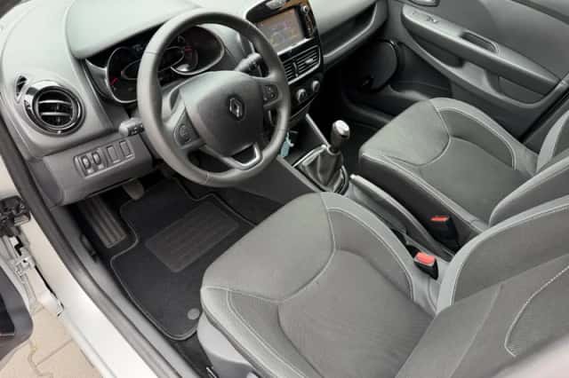 Renault Clio (2018) thumbnail 3