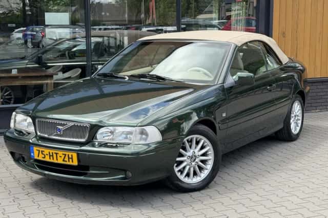 Volvo C70 (2002) thumbnail 2