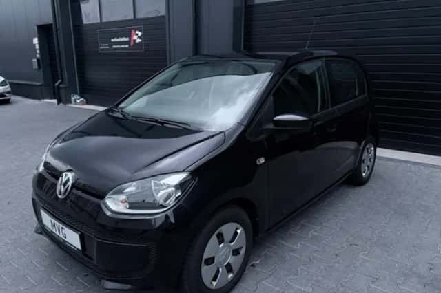 Volkswagen Up! (2012) thumbnail 3