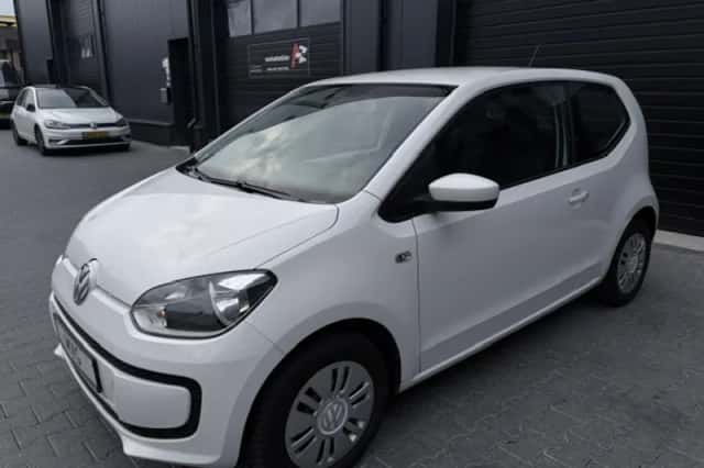 Volkswagen Up! (2016) thumbnail 6